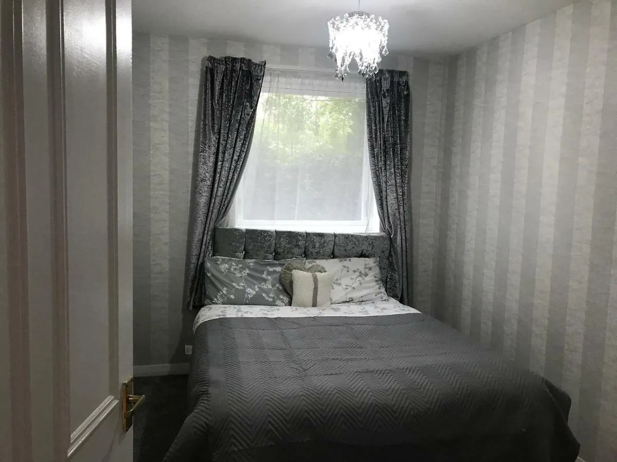 Modern 2 Bedroom Apartement Edinburgh Apartment